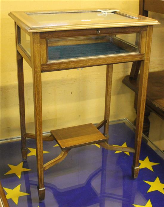 Edwardian inlaid mahogany bijouterie table